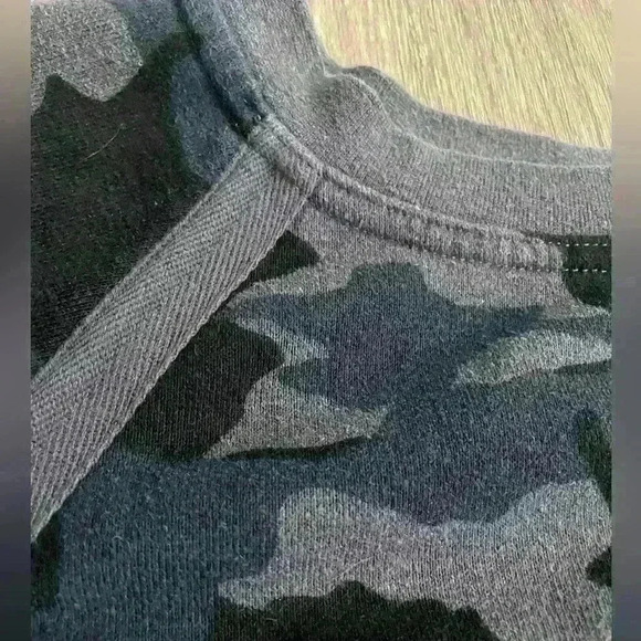 Prana womens Camo Sweatshirt, size Xsmall XS gray blue black - Picture 6 of 8